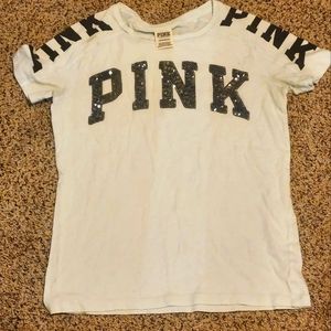 VS Pink tee